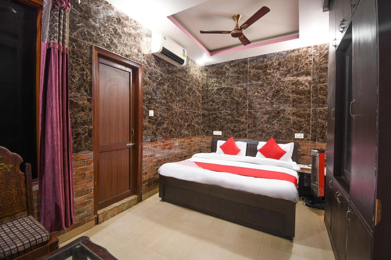 Una  Oyo 67033 Hotel Sahil Plaza מראה חיצוני תמונה